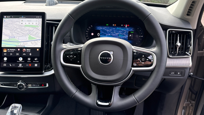 Volvo XC90 2.0 T8 PHEV Ultra Dark 5dr AWD Geartronic Estate